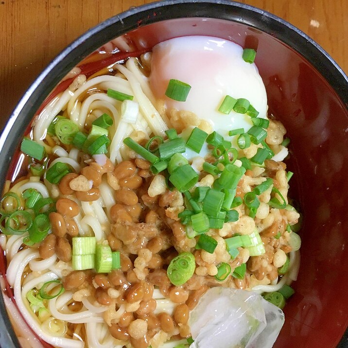 納豆温玉冷やしうどん